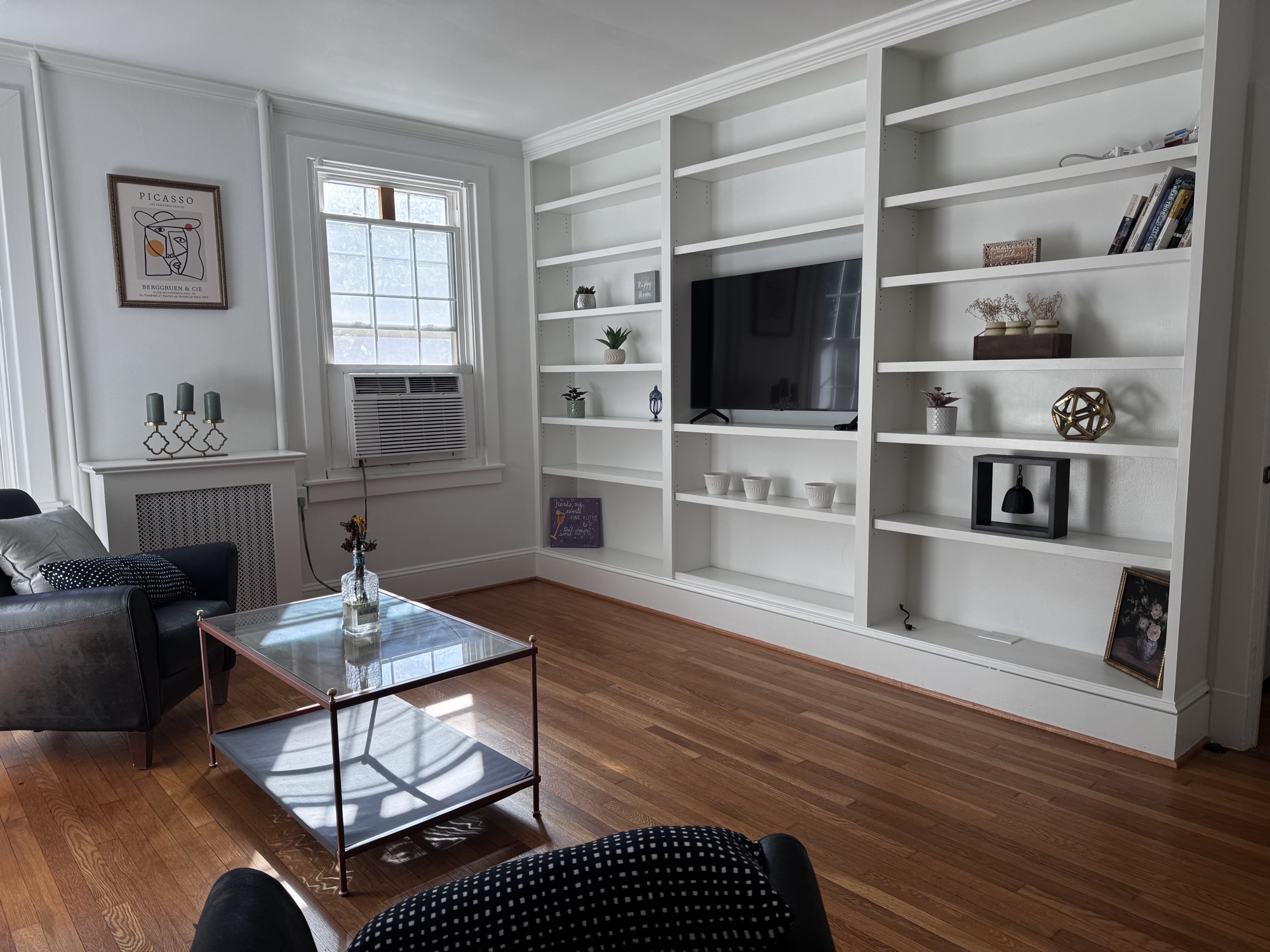 The Lincoln F living room